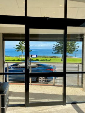 Ocean Beach Hotel